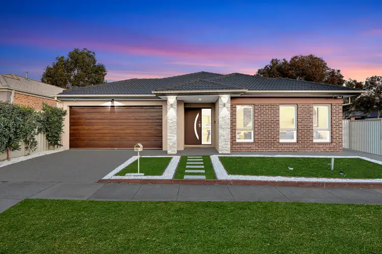 83 Federation Boulevard