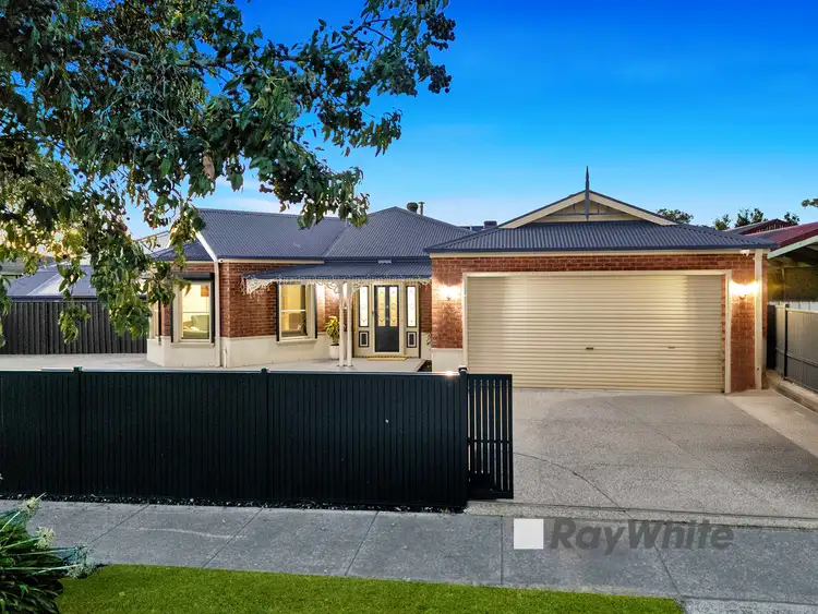 10 Galway Place, Cranbourne VIC 3977