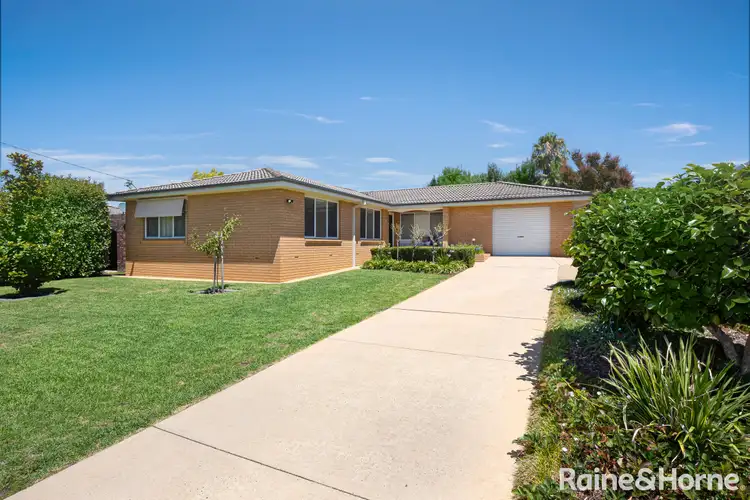 14 Alldis Place, Kooringal NSW 2650