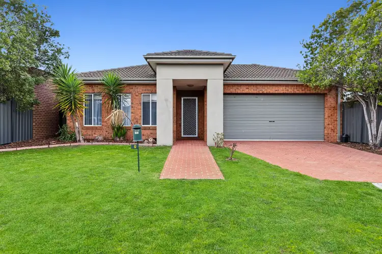 7 Lakewood Boulevard, Melton VIC 3337
