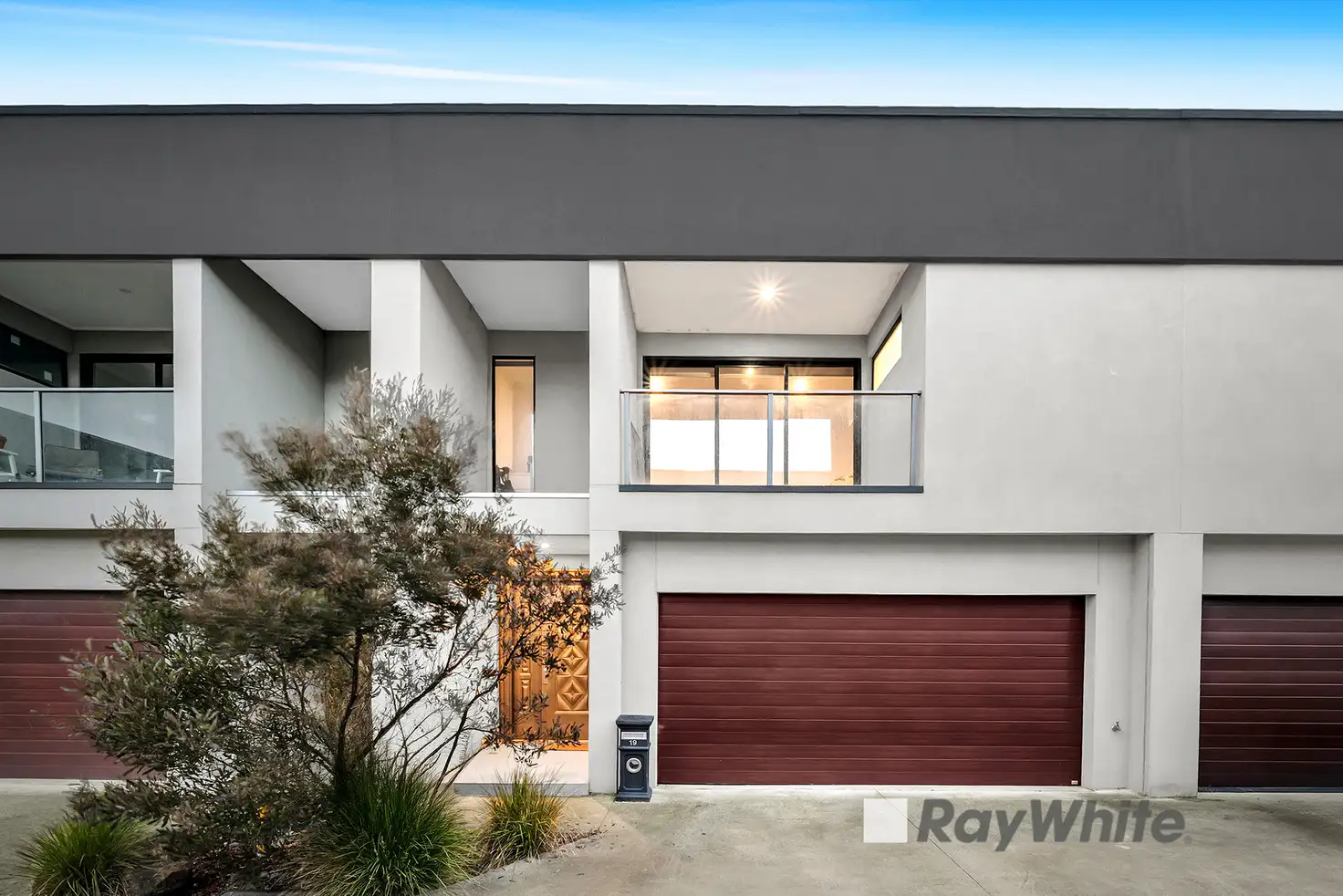 Main view of Homely townhouse listing, 19 Autumn Crescent, Carrum Downs VIC 3201