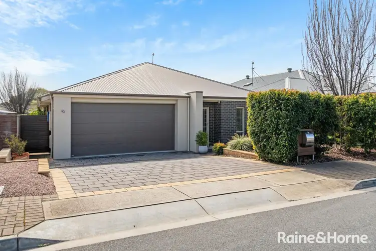 4 Arkle Place, Woodcroft SA 5162