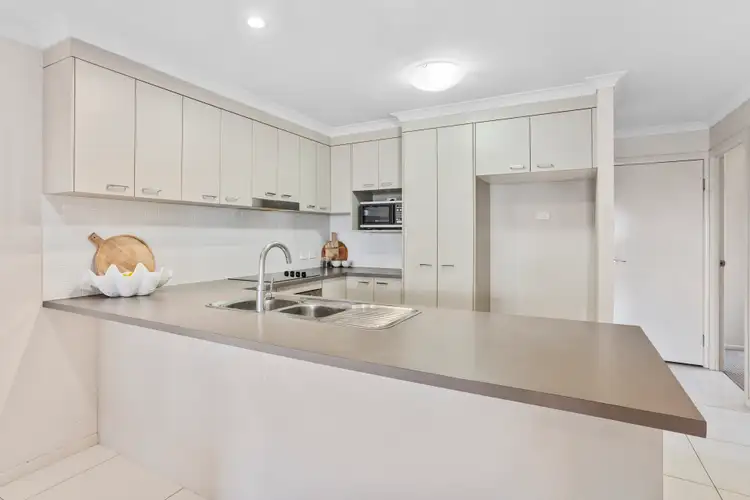 Sixth view of Homely house listing, 10 Lawson Court, Gracemere QLD 4702