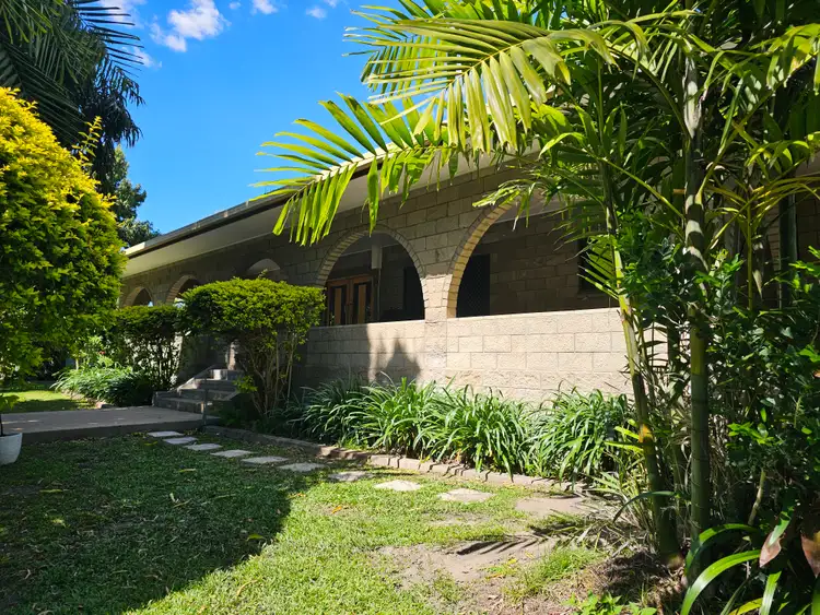 69 Sixth Street, Home Hill QLD 4806
