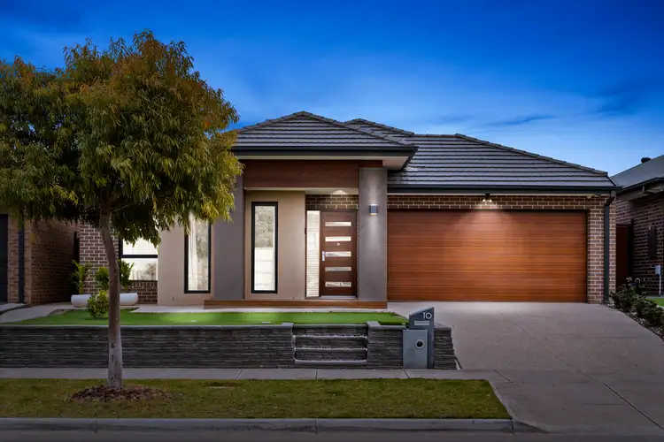 10 Rondo Drive, Manor Lakes VIC 3024