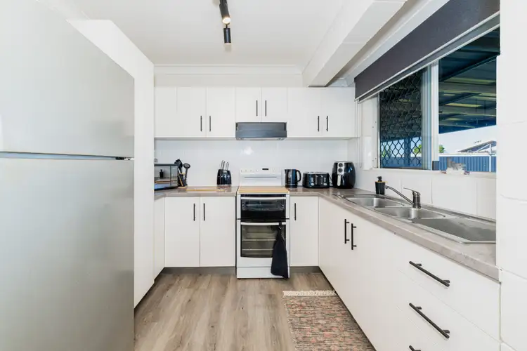 Sixth view of Homely house listing, 2 Camplin Court, Burdell QLD 4818