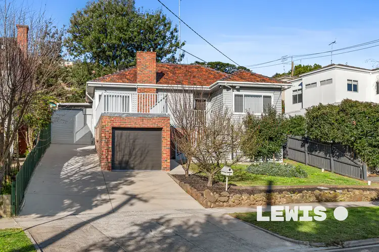4 Burgundy Street