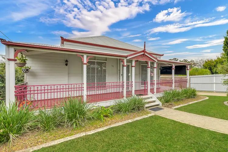 63 Middle Road, Hillcrest QLD 4118