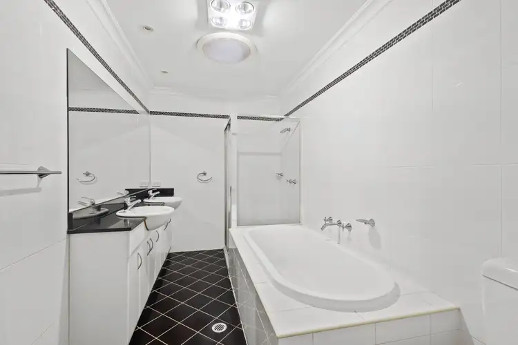 Fifth view of Homely villa listing, 2/100 Agincourt Road, Marsfield NSW 2122