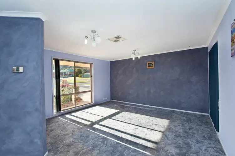 Third view of Homely house listing, 10 Darri Drive, Springdale Heights NSW 2641