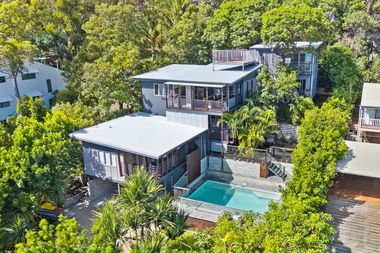 76 Tramican Street, Point Lookout QLD 4183