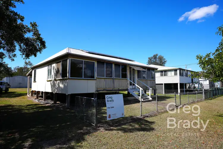 33 Railway Parade, St Lawrence QLD 4707