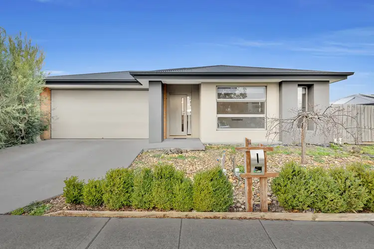 39 Greaves Crescent