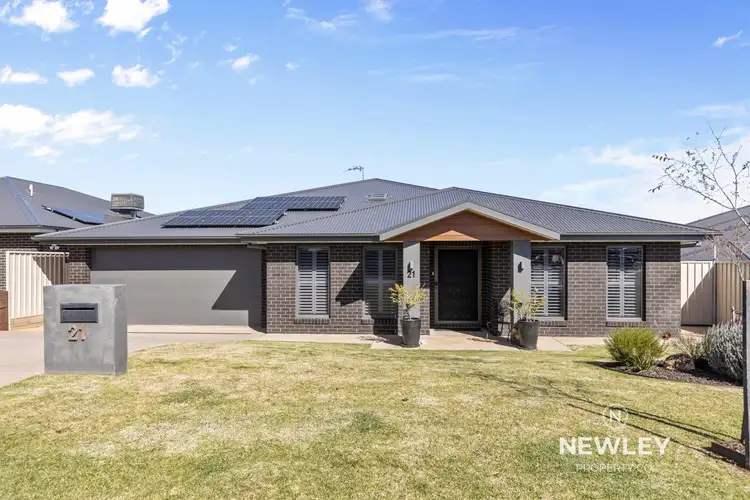 Second view of Homely house listing, 21 Kentucky Crescent, Gobbagombalin NSW 2650