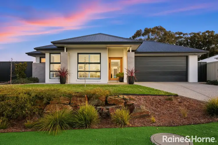 32 Ah Ket Avenue, Lloyd NSW 2650