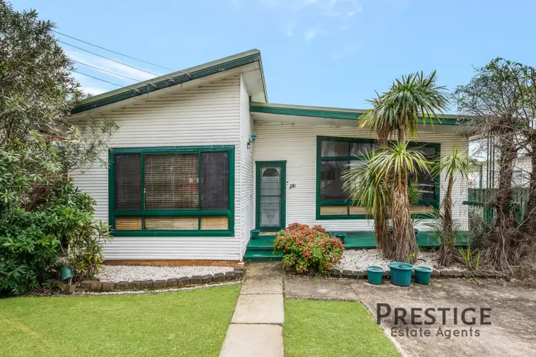 13 Hinkler Street, Smithfield NSW 2164