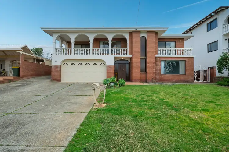 7 Hodder Way, Karrinyup WA 6018