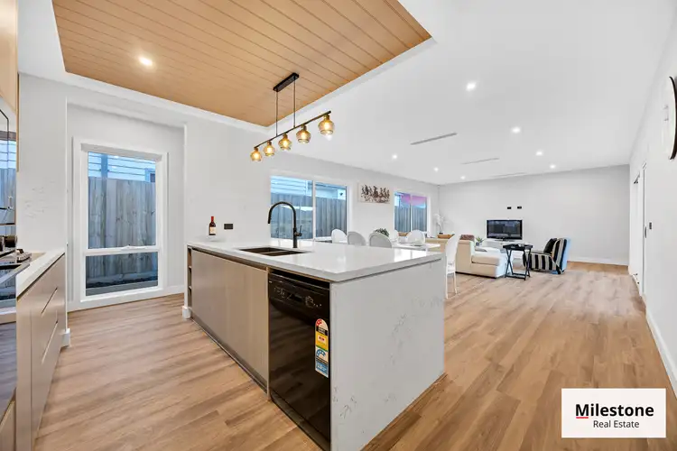 30 Lawler road, Eynesbury VIC 3338