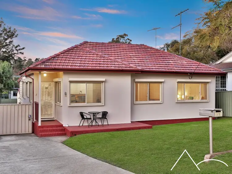 72 Bradbury Avenue, Campbelltown NSW 2560