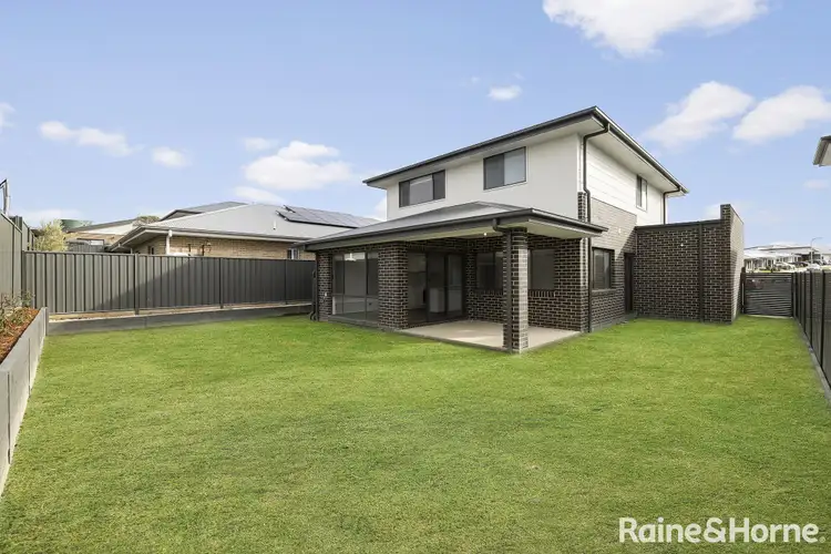 19 Hollitt Street, Googong NSW 2620