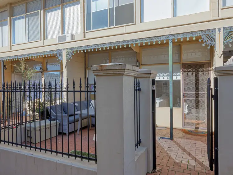 6/750 Macauley Street, Albury NSW 2640