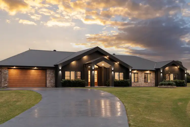 31A Jirrima Crescent, Cooroibah QLD 4565