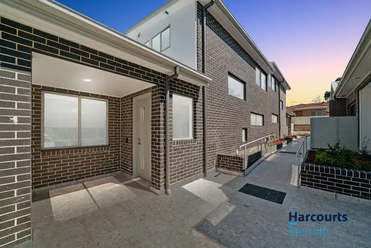 6/2-4 Andrew Place, Girraween NSW 2145