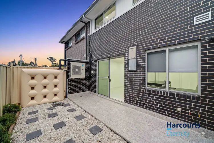 3/4 Andrew Place, Girraween NSW 2145