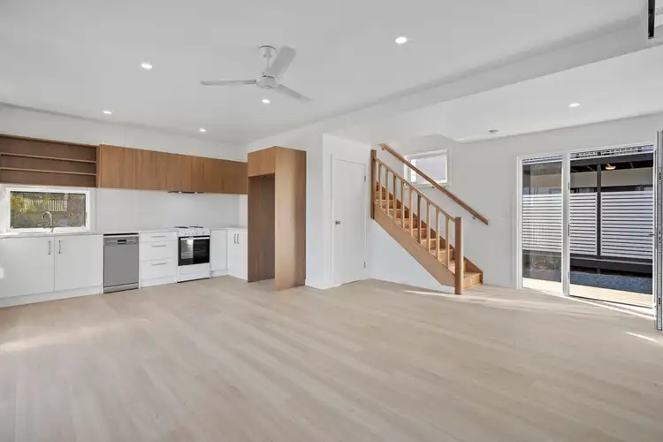 8A Shaw Street, Bardon QLD 4065
