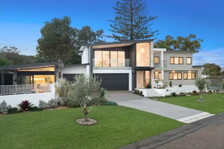 31 Waterview Street, Shelly Beach NSW 2261