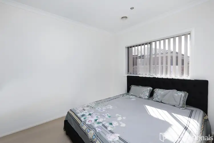 Fifth view of Homely unit listing, 1/15 Greenleaf Circuit, Tarneit VIC 3029