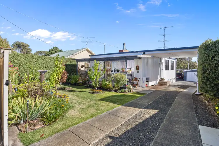 4 Bate Street, Leongatha VIC 3953