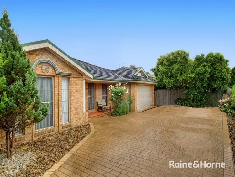 3 Regis Grove