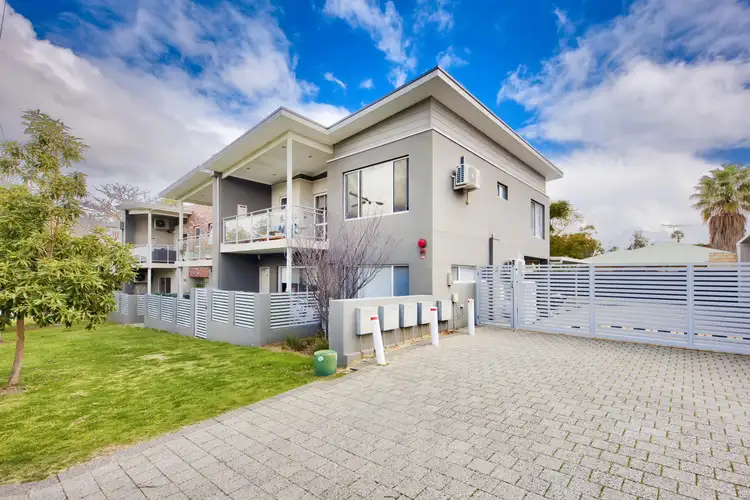 3/1 Stoner Place, Innaloo WA 6018