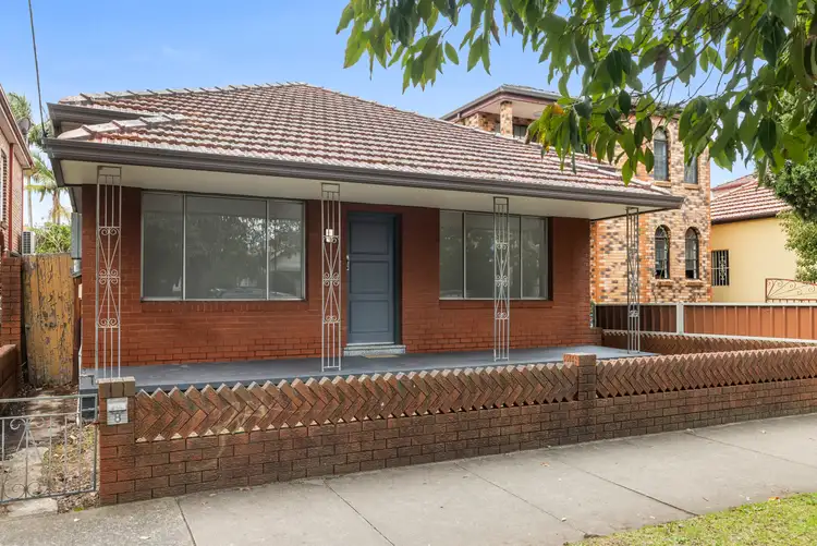 8 Hugh Street, Ashfield NSW 2131