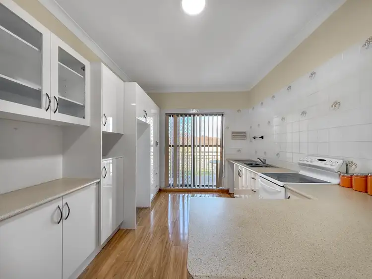 11a Anna Avenue, Lake Heights NSW 2502