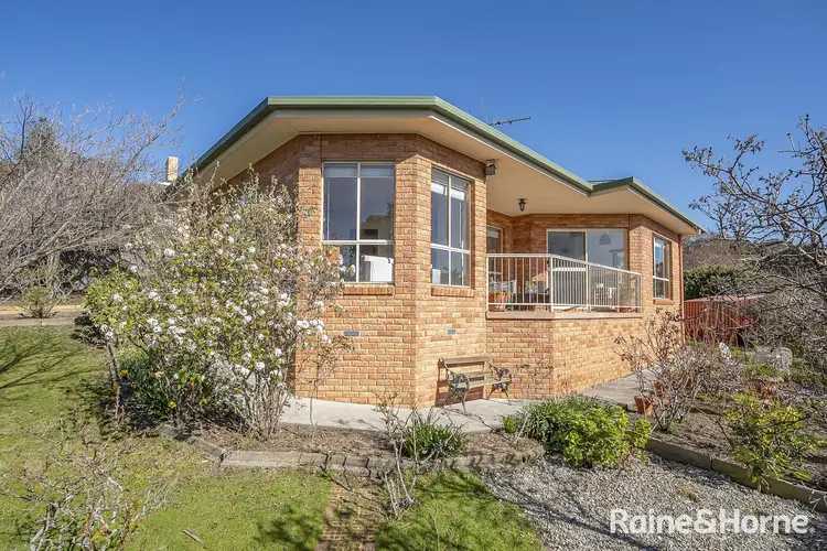 4 Surf Parade, Blackmans Bay TAS 7052