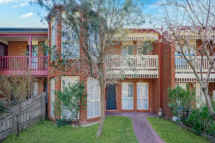 39 Almands Avenue, Roxburgh Park VIC 3064