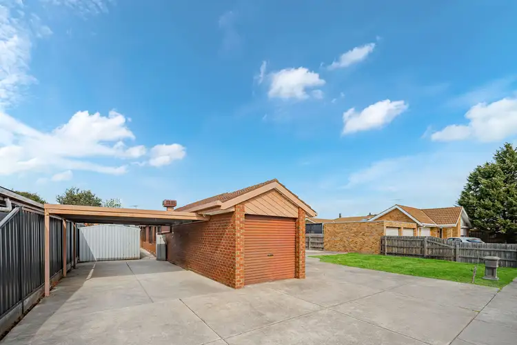 Second view of Homely house listing, 31 Newlyn Drive, Craigieburn VIC 3064