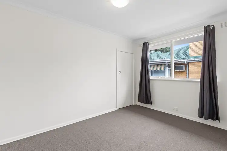 129 Mahoneys Road, Forest Hill VIC 3131