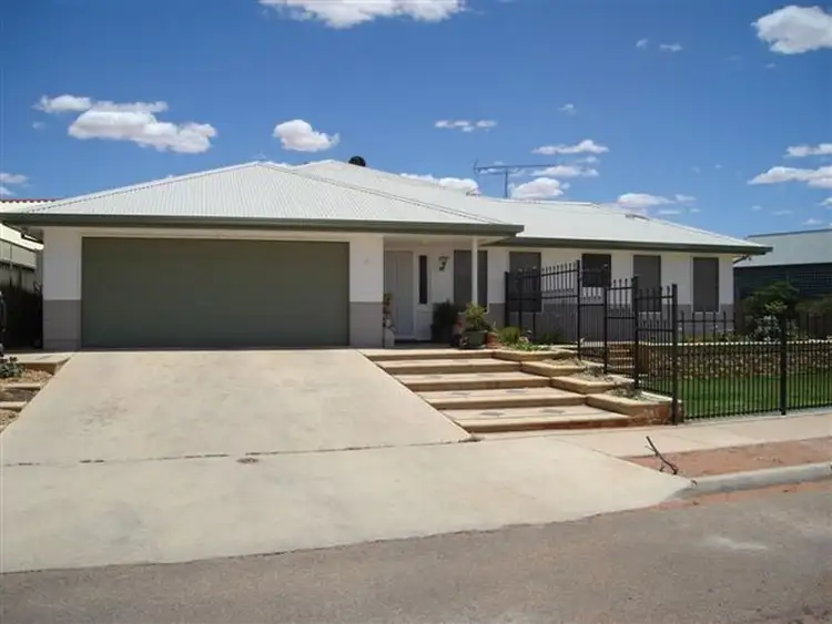 4 Agonis Road, Roxby Downs SA 5725