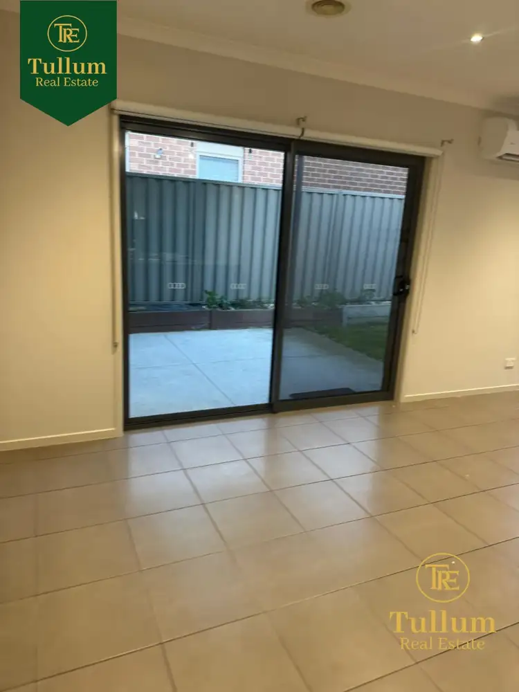 Fifth view of Homely house listing, 5 Barter Crescent, Cranbourne East VIC 3977