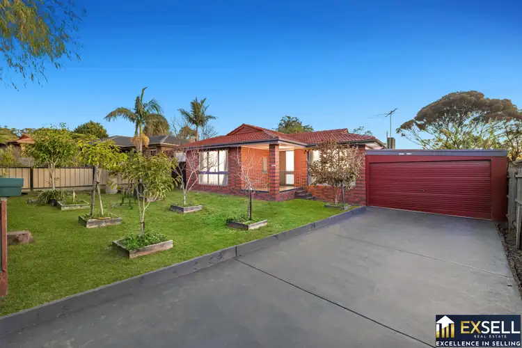 74 James Cook Drive, Endeavour Hills VIC 3802