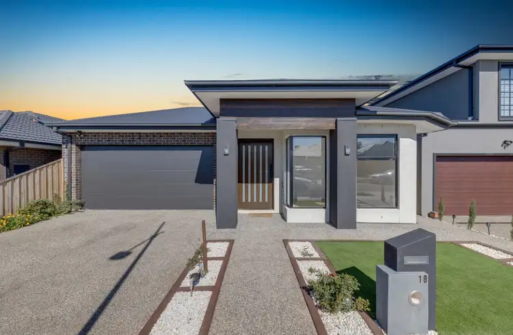 18 Dimitri Street, Fraser Rise VIC 3336
