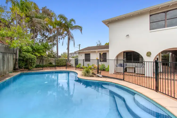6 Emmett Place, Killarney Heights NSW 2087