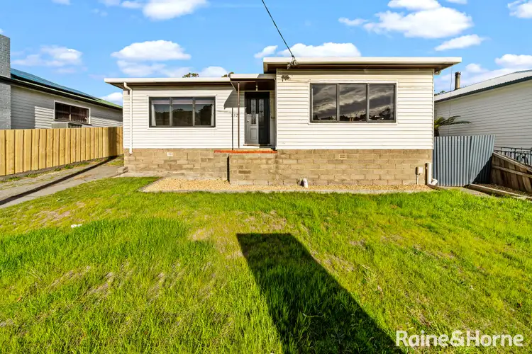 237 East Derwent Highway, Lindisfarne TAS 7015