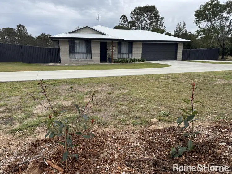30 Hawthorne Street, Nanango QLD 4615