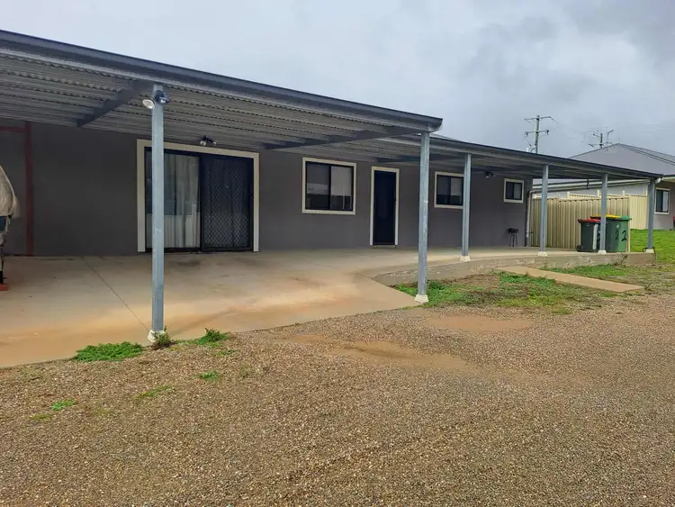2/62 Briggs Street, Young NSW 2594