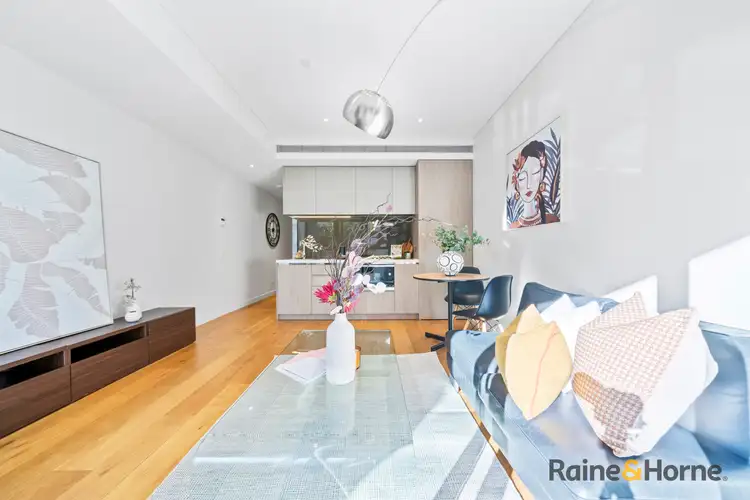 111/225 Pacific Highway, North Sydney NSW 2060