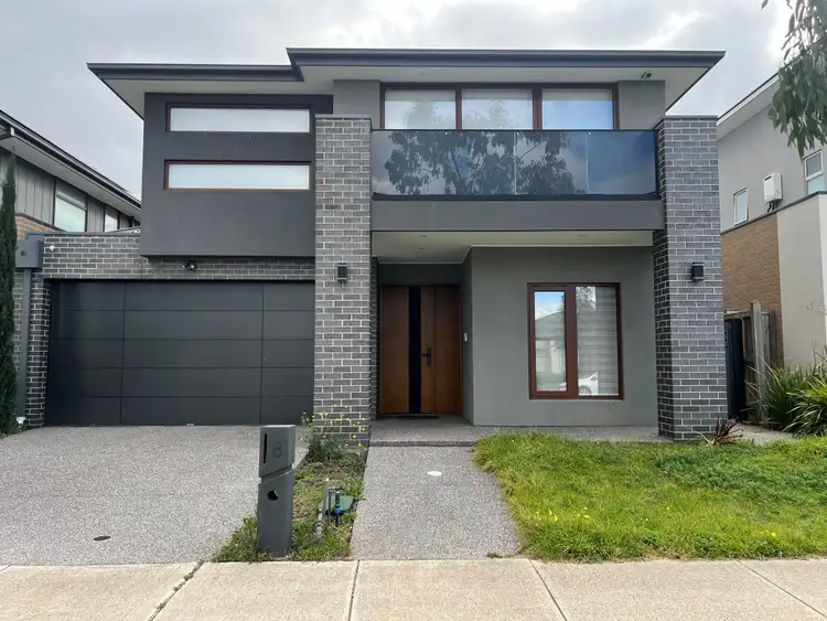 8 Beehive Drive, Williams Landing VIC 3027